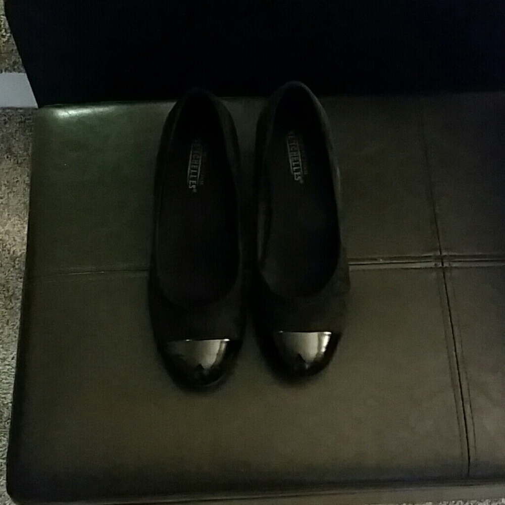 Black Suede Wedge Heel Shoes with Patent Leather Tip – Size 7 (Pre-Owned)